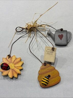 Wooden Garden hanging country home decor Sunflower, Watering Can, Bee & Ladybug